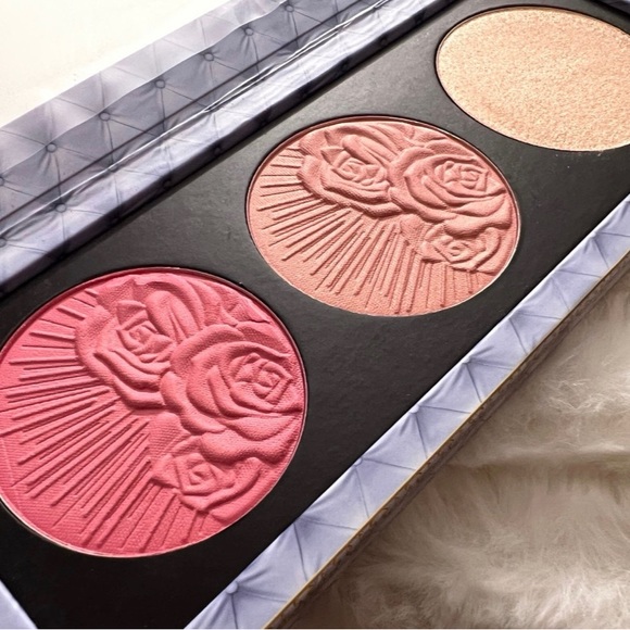 Bundle PAT McGRATH x Bridgerton Blushing Delights & Love at First Blush. - Picture 2 of 6